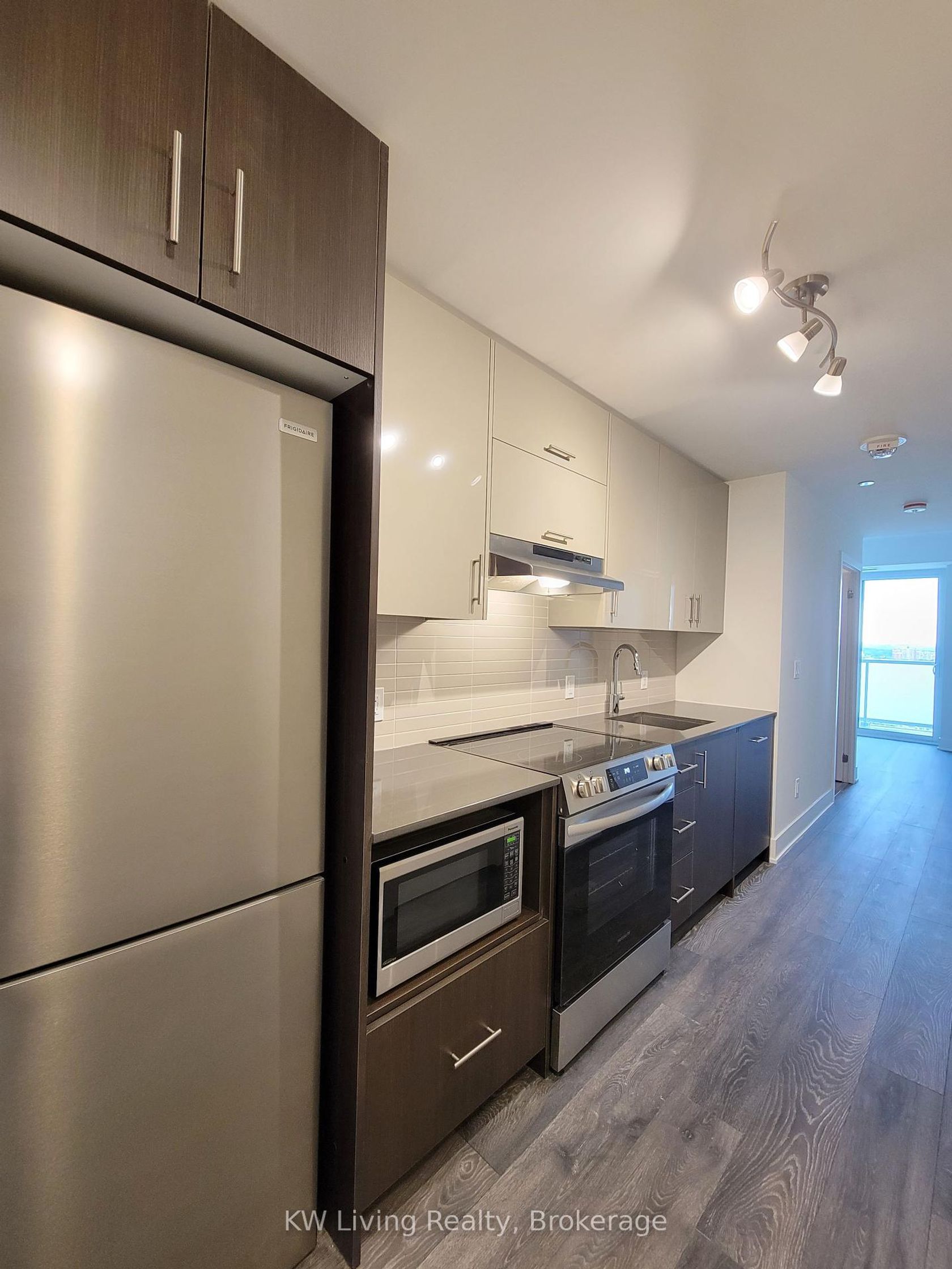 1805 - 188 Fairview Mall Drive, Don Valley Village, Toronto by Loree Meneguzzi Real Estate 1805 - 188 Fairview Mall Drive, Don Valley Village, Toronto