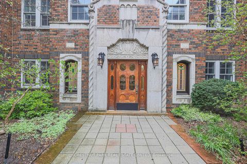 Photo 4 at 111 - 480 Oriole Parkway, Eglinton, Toronto