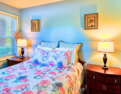 Photo 10 at 132 - 760 Lawrence Avenue W, Glen Park, Toronto