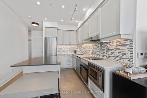 Photo 15 at 617 - 7 Kenaston Gardens, Bayview Village, Toronto