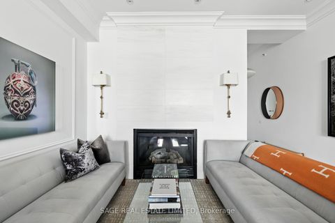 Photo 2 at 205 - 670 Richmond Street W, Niagara, Toronto