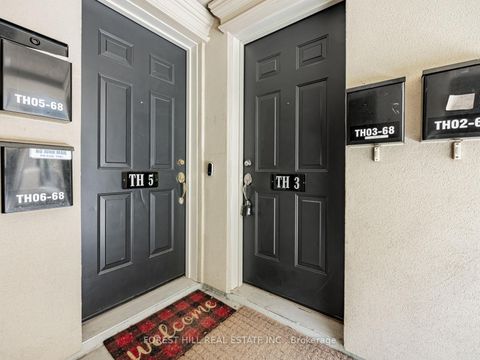 Photo 15 at TH 3 - 68 Carr Street, Chinatown, Toronto