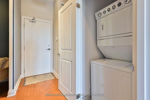 Photo 17 at PH06 - 530 St Clair Avenue W, Cedarvale, Toronto