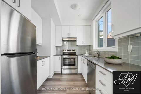 Photo 3 at 1 - 9 Phelps Lane, Oak Ridges, Richmond Hill