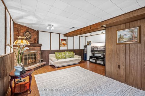 Photo 19 at 37 Black Hawk Way, Branson, Toronto