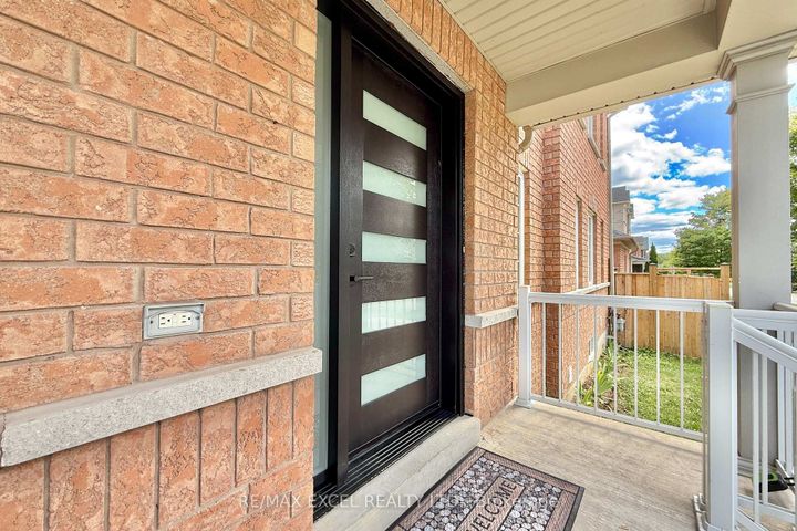 Photo 5 at 455 White's Hill Avenue, Cornell, Markham