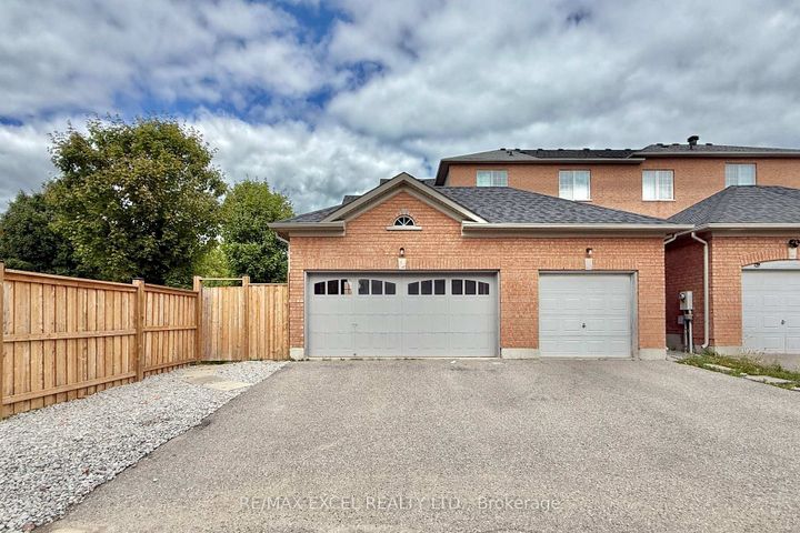 Photo 6 at 455 White's Hill Avenue, Cornell, Markham