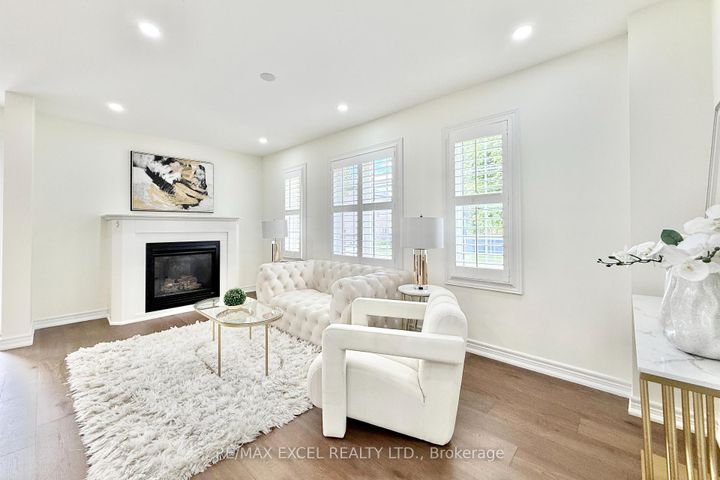 Photo 13 at 455 White's Hill Avenue, Cornell, Markham