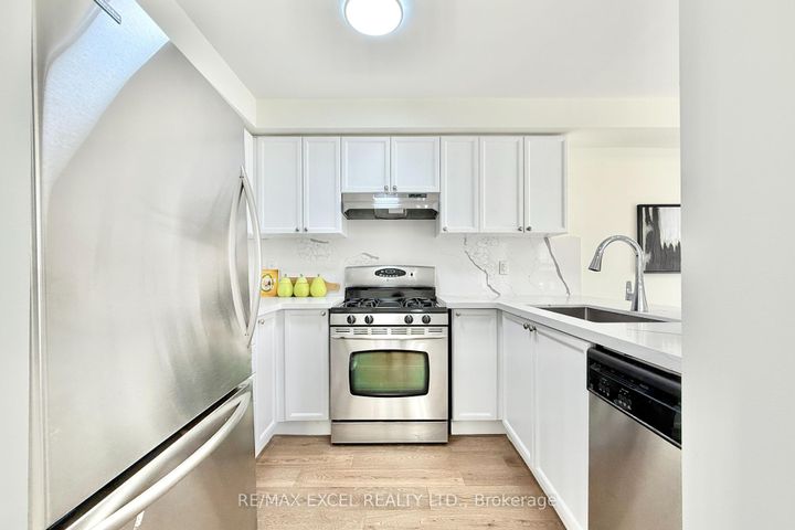 Photo 20 at 455 White's Hill Avenue, Cornell, Markham