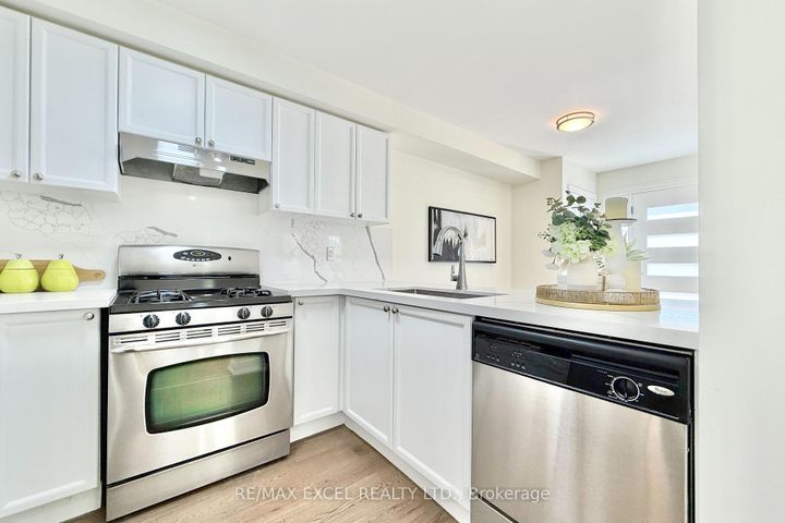 Photo 21 at 455 White's Hill Avenue, Cornell, Markham