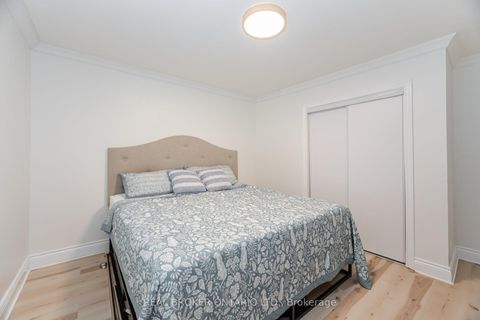 Photo 10 at 18 Adanac Drive, Cliffcrest, Toronto