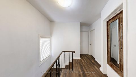 Photo 19 at 37 Foxrun Avenue, CFB, Toronto