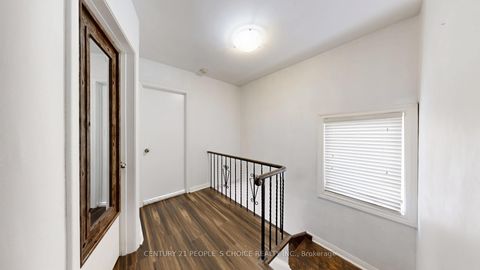 Photo 20 at 37 Foxrun Avenue, CFB, Toronto