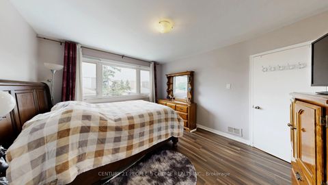 Photo 22 at 37 Foxrun Avenue, CFB, Toronto