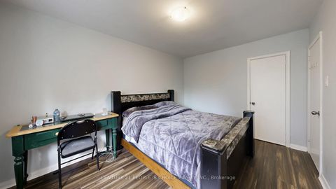 Photo 26 at 37 Foxrun Avenue, CFB, Toronto