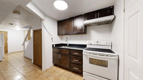 Photo 35 at 37 Foxrun Avenue, CFB, Toronto