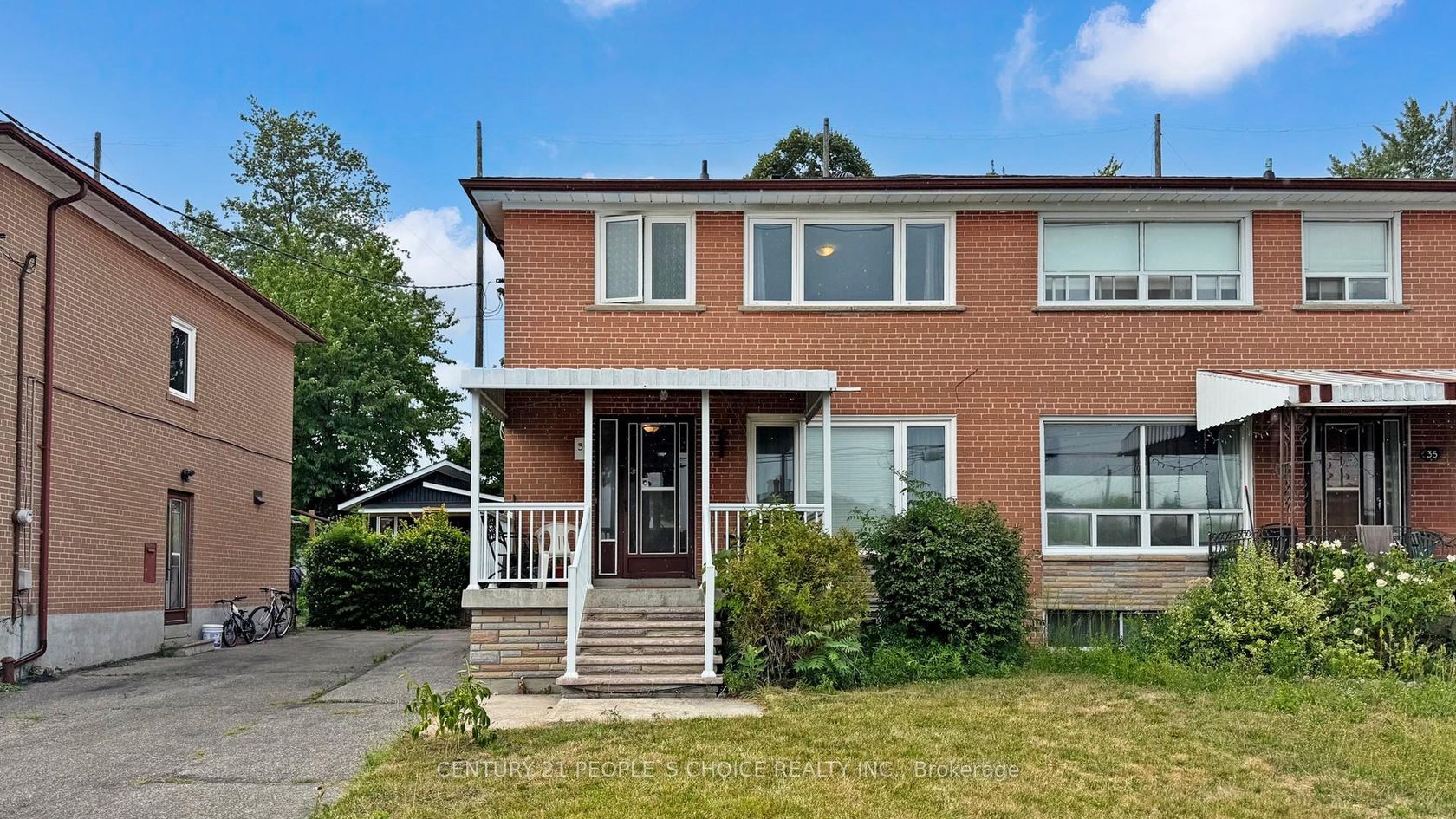 37 Foxrun Avenue, CFB, Toronto 
