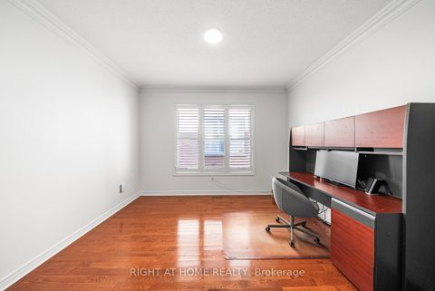 Photo 15 at 21 Lupine Crescent, Oak Ridges, Richmond Hill
