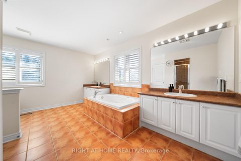 Photo 22 at 21 Lupine Crescent, Oak Ridges, Richmond Hill