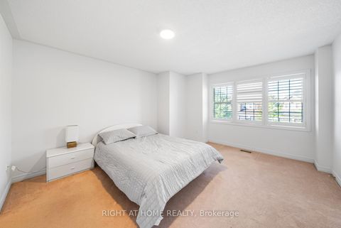 Photo 26 at 21 Lupine Crescent, Oak Ridges, Richmond Hill