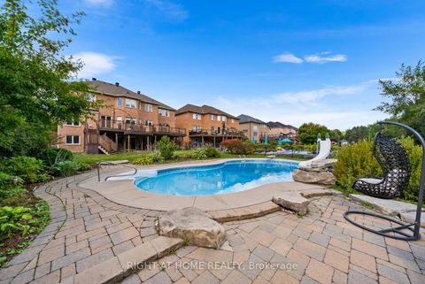 Photo 36 at 21 Lupine Crescent, Oak Ridges, Richmond Hill