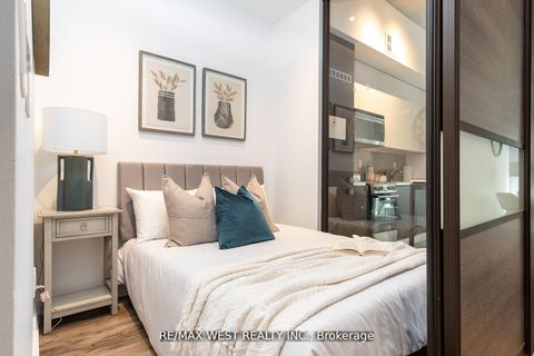 Photo 11 at 209 - 8 Dovercourt Road, Little Portugal, Toronto