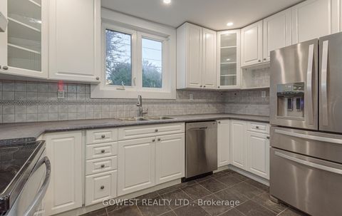 Photo 13 at 66 Twelfth Street, New Toronto, Toronto