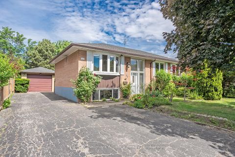 Photo 1 at 543 Pinegrove Road, WO West, Oakville