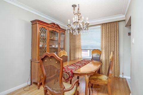 Photo 8 at 543 Pinegrove Road, WO West, Oakville