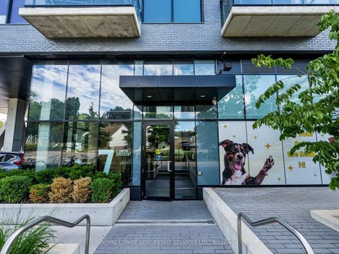 Photo 2 at 312 - 7 Smith Crescent, Queensway, Toronto
