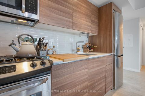 Photo 14 at 301 - 51 Lady Bank Road, Queensway, Toronto