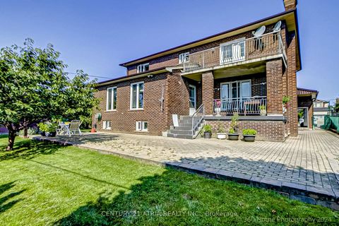 Photo 33 at 119 Glen Long Avenue, Glen Park, Toronto