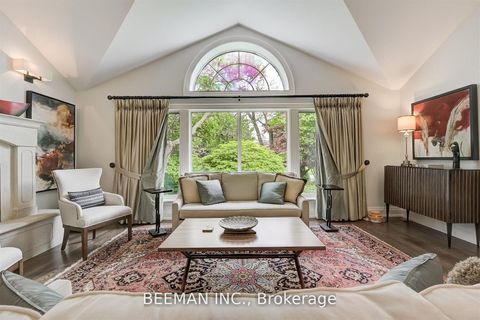 Photo 10 at 26 Farrington Drive, Windfields, Toronto