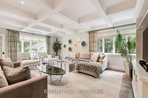 Photo 11 at 26 Farrington Drive, Windfields, Toronto