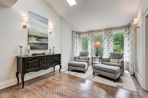 Photo 12 at 26 Farrington Drive, Windfields, Toronto