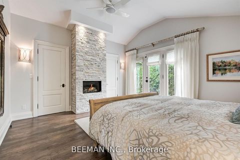 Photo 14 at 26 Farrington Drive, Windfields, Toronto