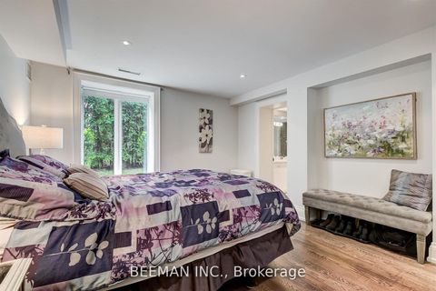Photo 19 at 26 Farrington Drive, Windfields, Toronto