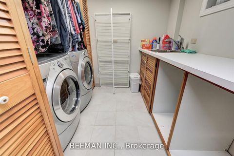 Photo 26 at 26 Farrington Drive, Windfields, Toronto