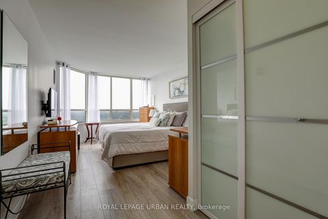 Photo 15 at 1905 - 5 Greystone Walk Drive, Kennedy Park, Toronto