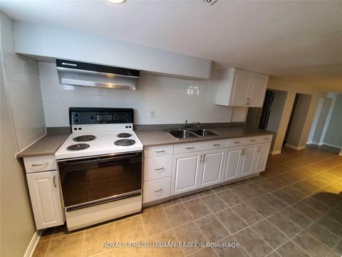 Photo 1 at 130 Yardley Avenue, Parkview, Toronto