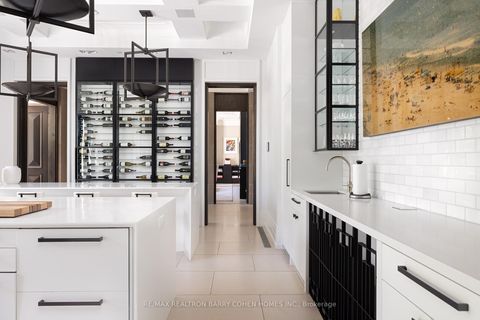 Photo 9 at 17 Ardwold Gate, Casa Loma, Toronto Photo 9 at 17 Ardwold Gate, Casa Loma, Toronto