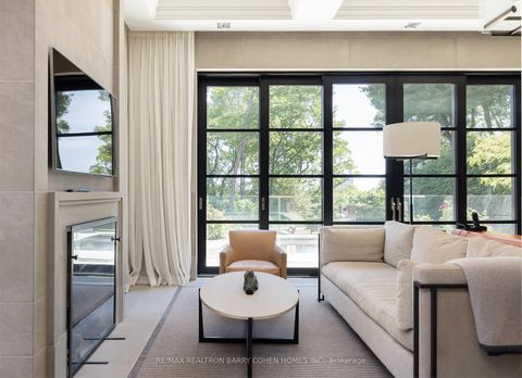 Photo 11 at 17 Ardwold Gate, Casa Loma, Toronto Photo 11 at 17 Ardwold Gate, Casa Loma, Toronto