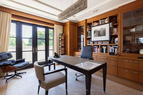 Photo 15 at 17 Ardwold Gate, Casa Loma, Toronto