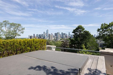 Photo 32 at 17 Ardwold Gate, Casa Loma, Toronto