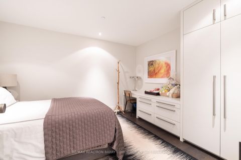 Photo 37 at 17 Ardwold Gate, Casa Loma, Toronto Photo 37 at 17 Ardwold Gate, Casa Loma, Toronto