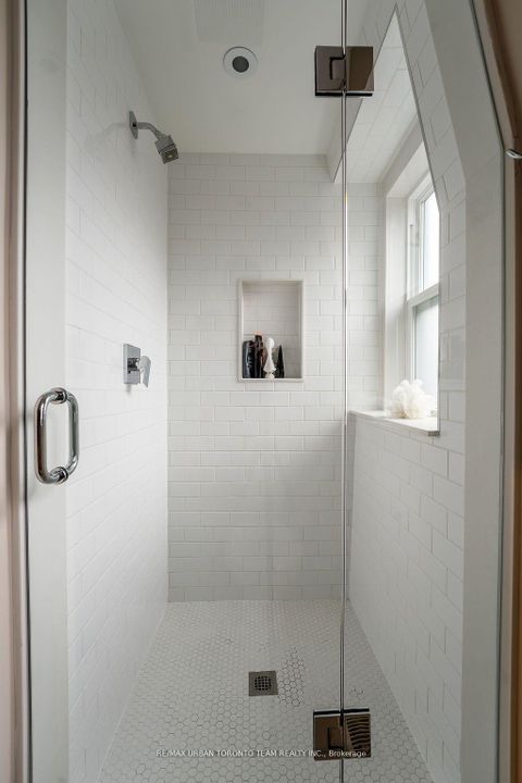 Photo 20 at 502 King Street E, Moss Park, Toronto