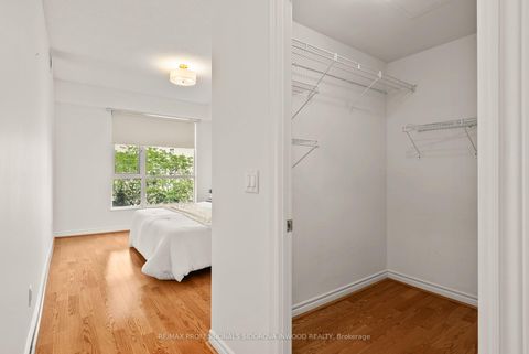 Photo 20 at 507 - 2662 Bloor Street W, Kingsway South, Toronto