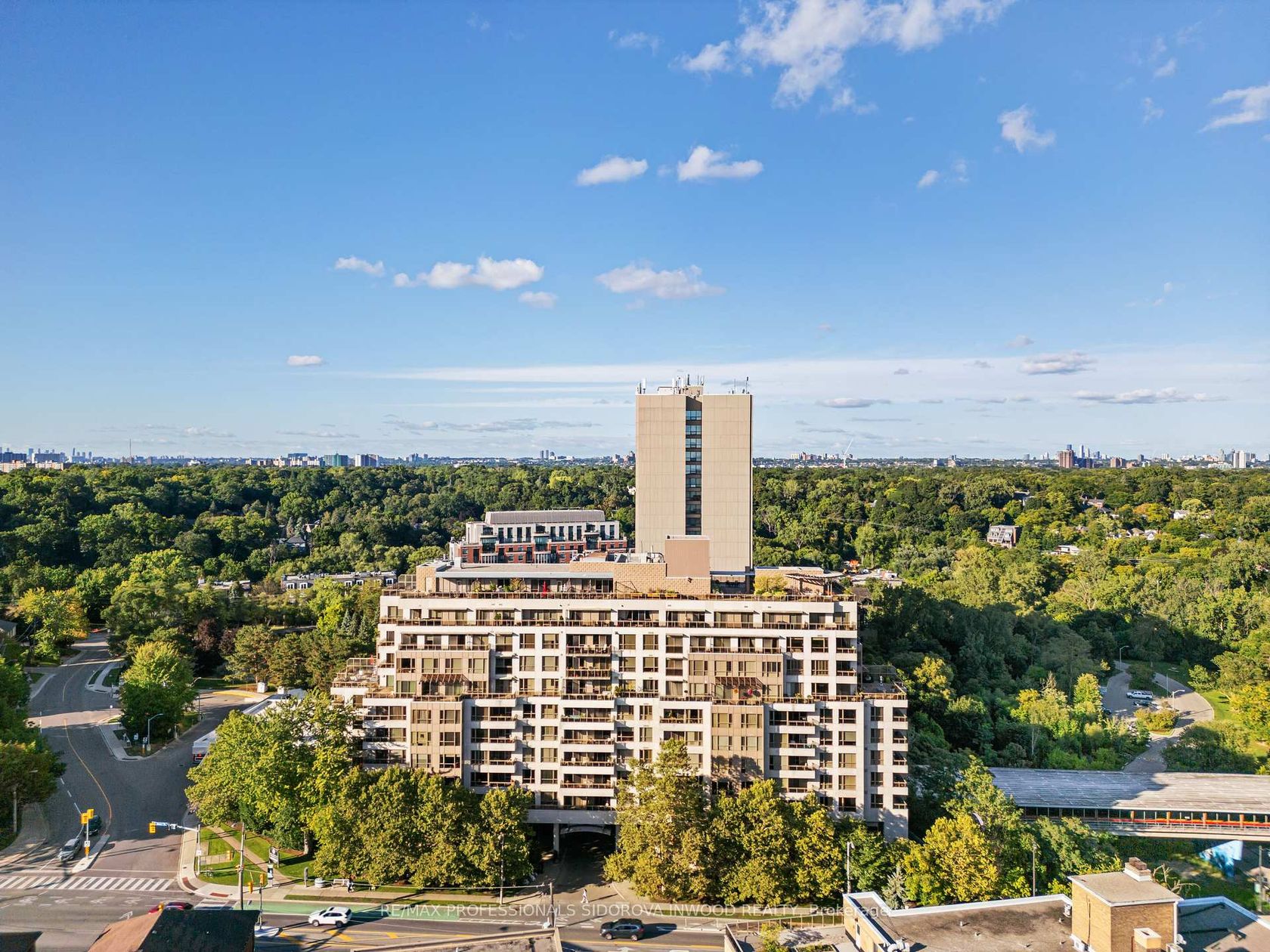 507 - 2662 Bloor Street W, Kingsway South, Toronto 