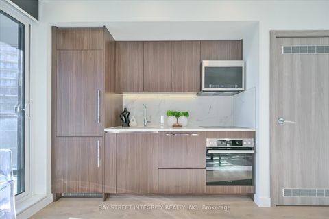 Photo 12 at 3507 - 38 Widmer Street, Waterfront Communities C1, Toronto