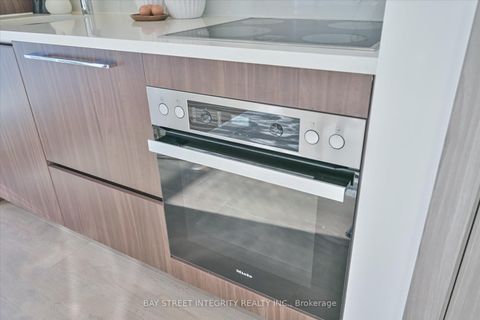 Photo 13 at 3507 - 38 Widmer Street, Waterfront Communities C1, Toronto